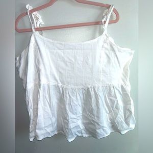 Old Navy white Flowy Tank size XL